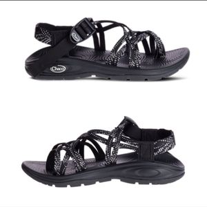 Chaco ZVolv X2 Dash Black Sandals size 8